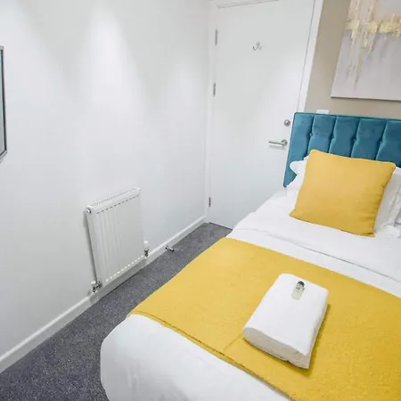Affordable Digs Nr City Centre Sleeps5 Free Secure Parking Coventry Exterior photo